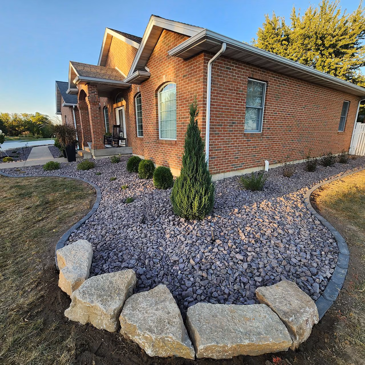 Professional landscape installation | Elite Outdoor | Quincy, Illinois
