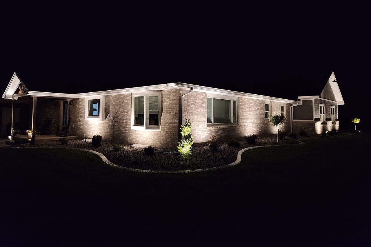 Professional landscape and pathway lighting | Elite Outdoor | Quincy, Illinois