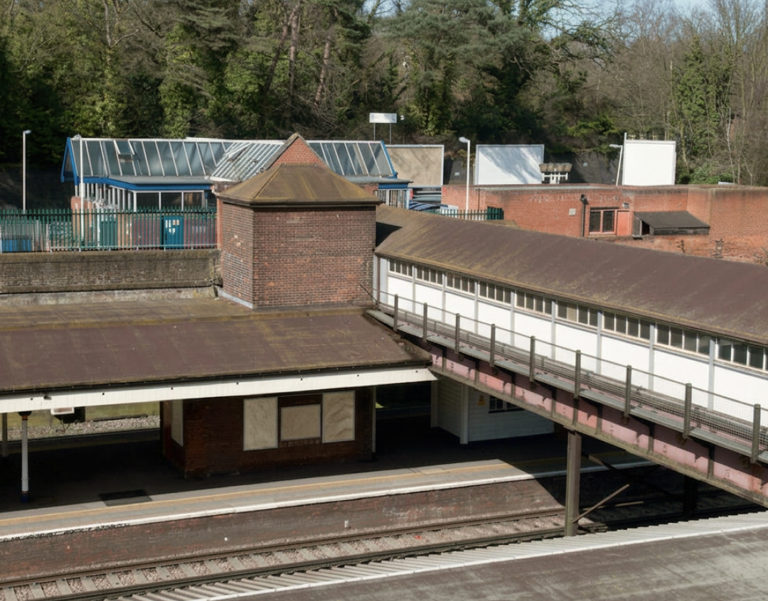 Weybridge train station