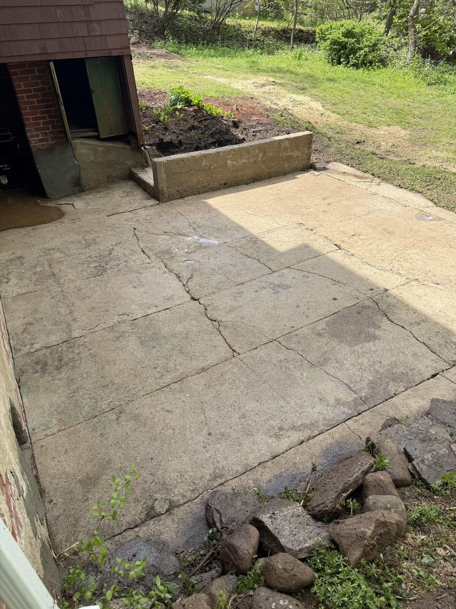 Clean stone patio after Eagle's cleaning