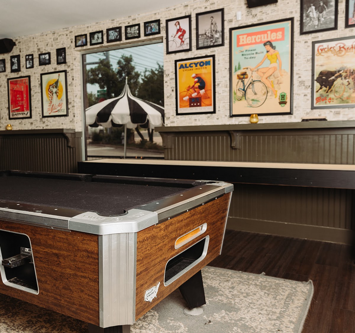 Meanwhile Brewery Lounge
