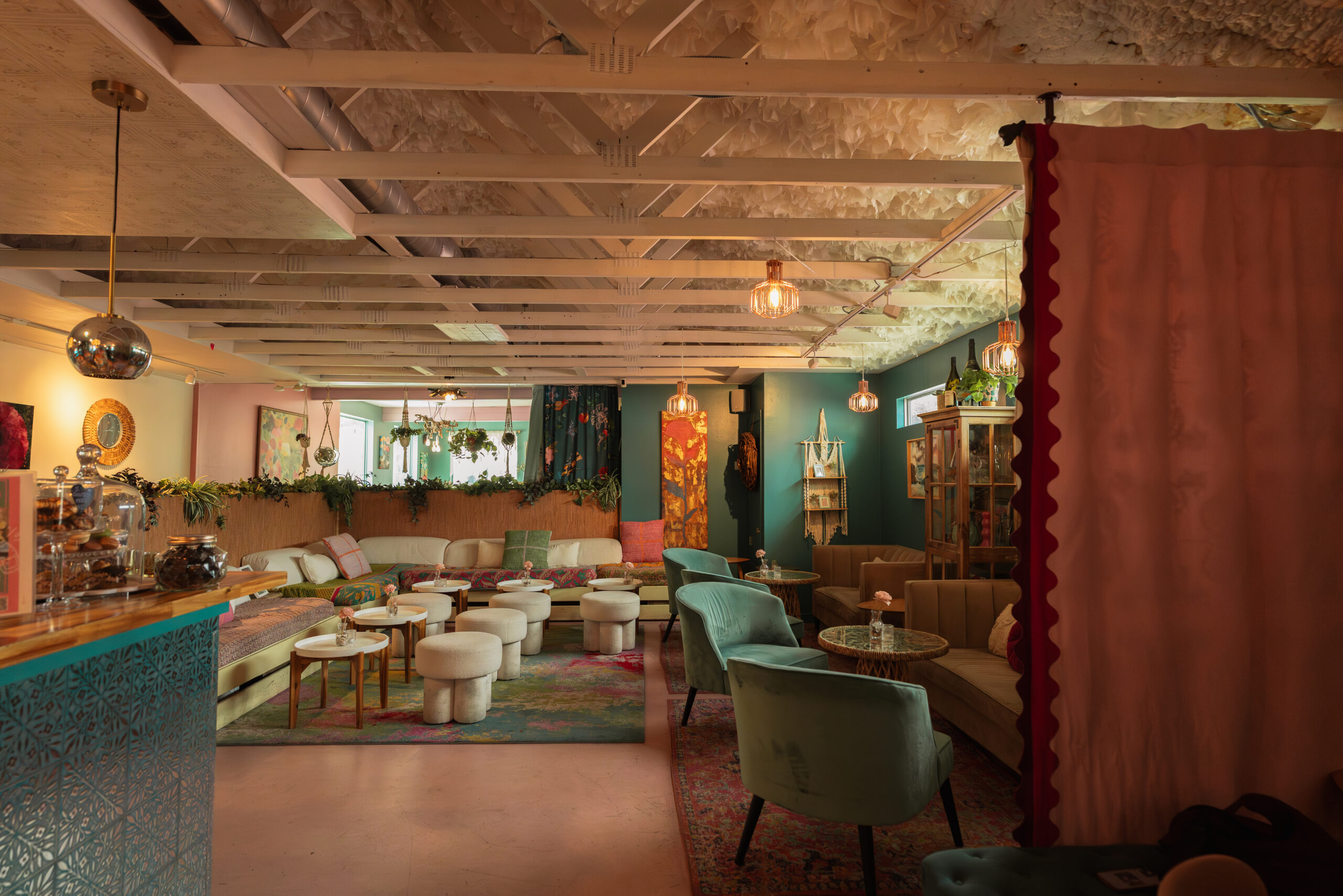 Meanwhile Brewery Lounge