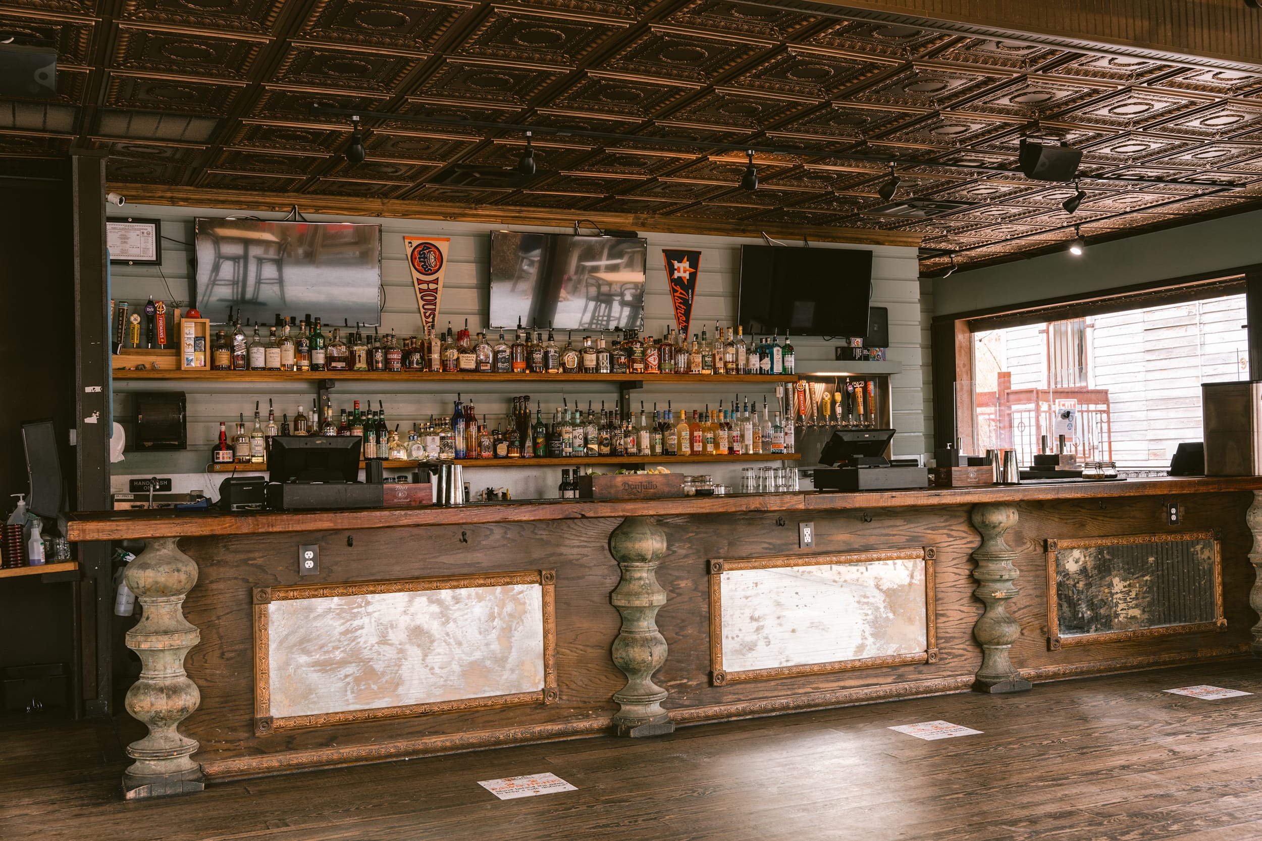 Lustre Pearl bar