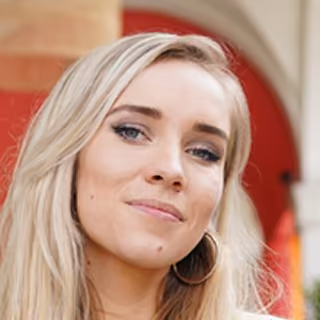 Bailey Farren