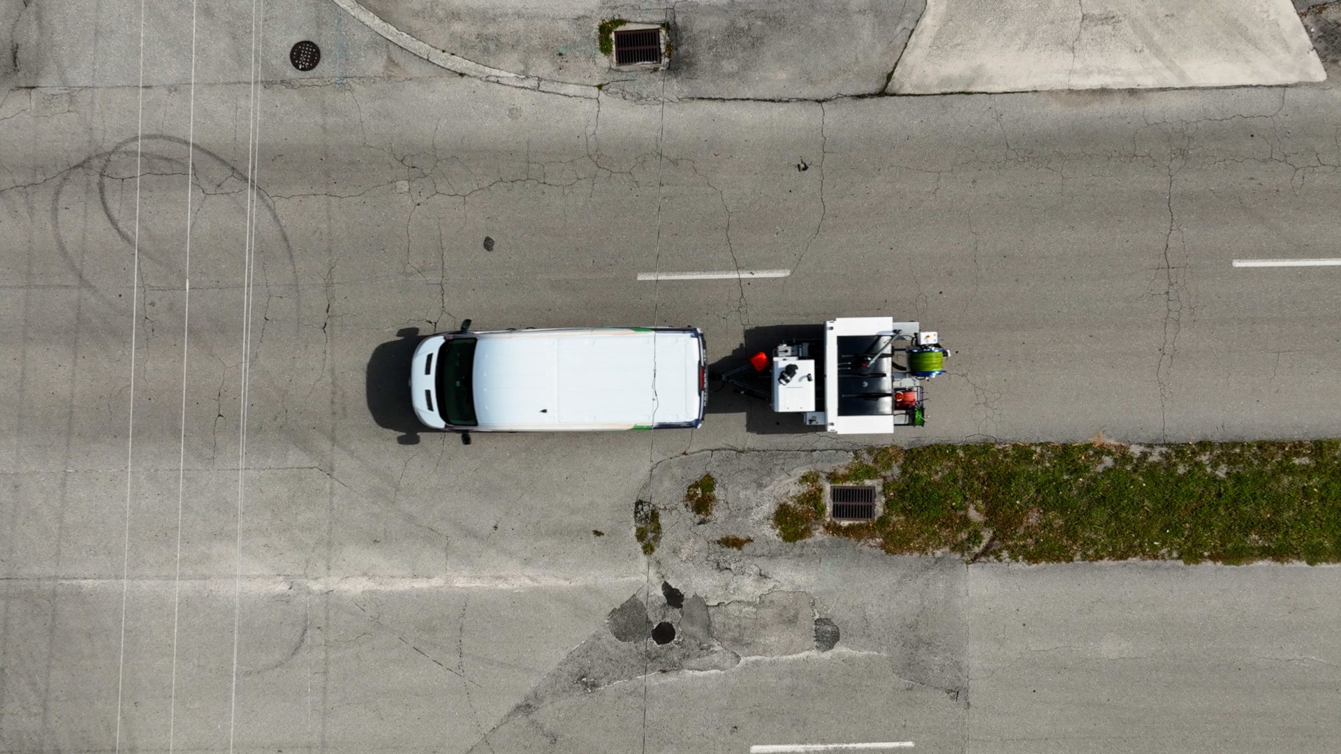Aerial view of the Palm van and jetter at a street job