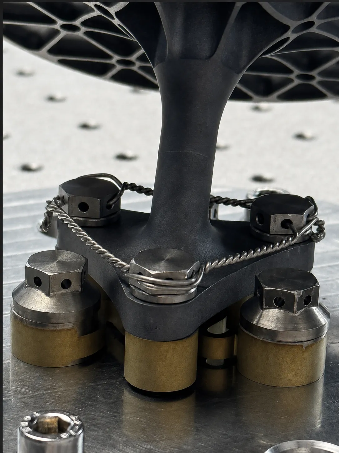 Mounted silicon-carbide mirror assembly