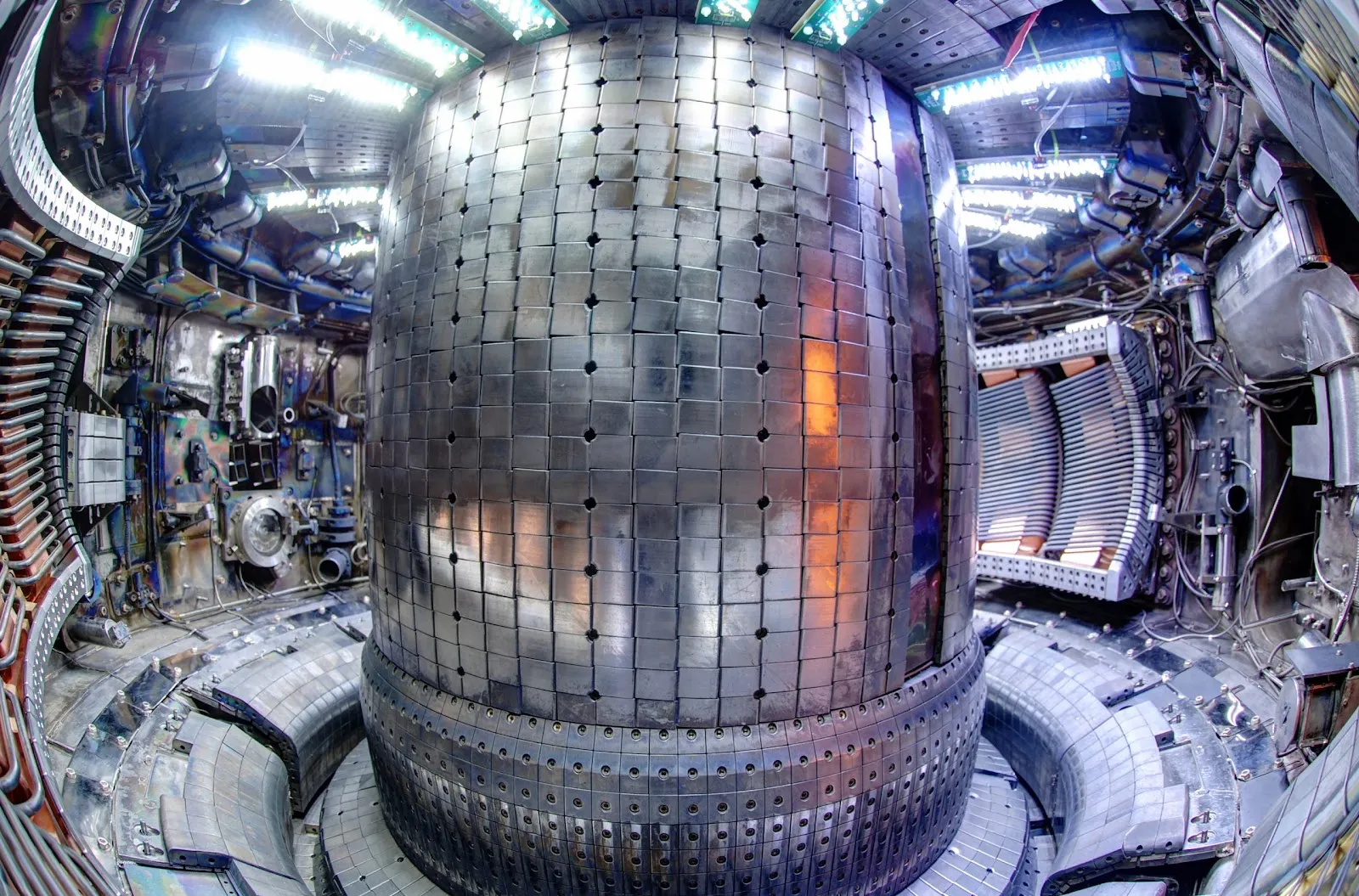 Fisheye view inside the Alcator C-Mod tokamak from an H-port