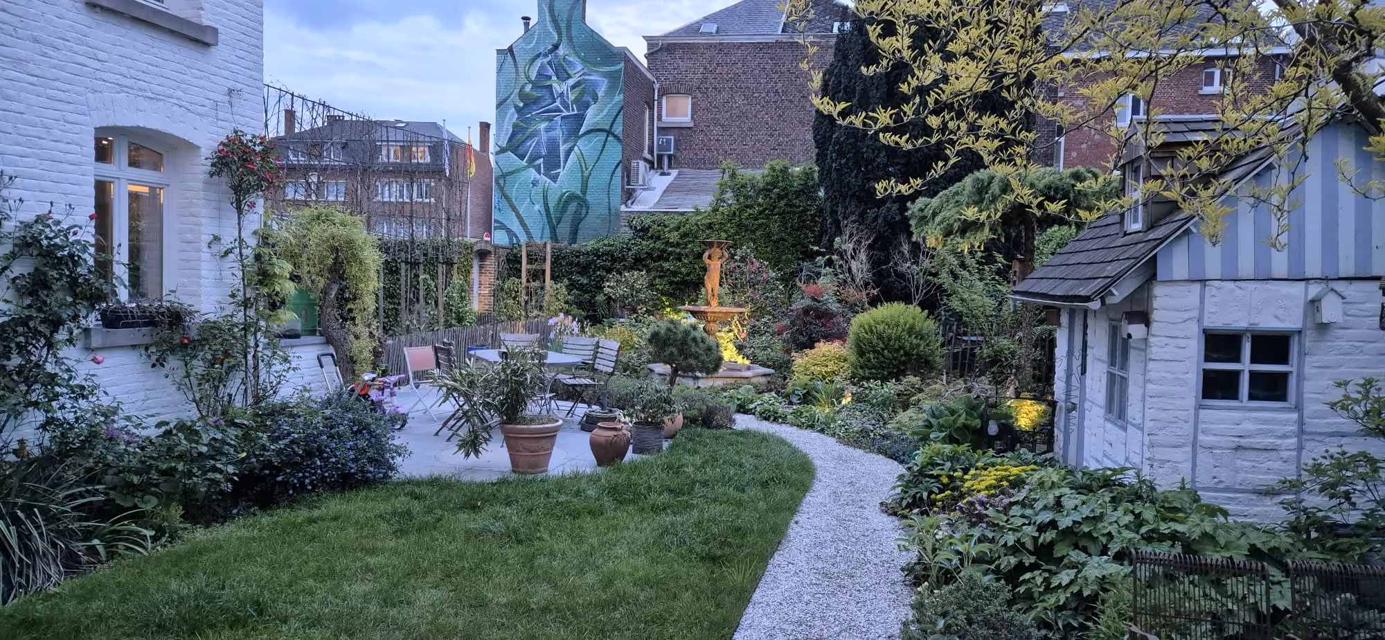 Le magnifqiue jardin de ville de la Villa Balat