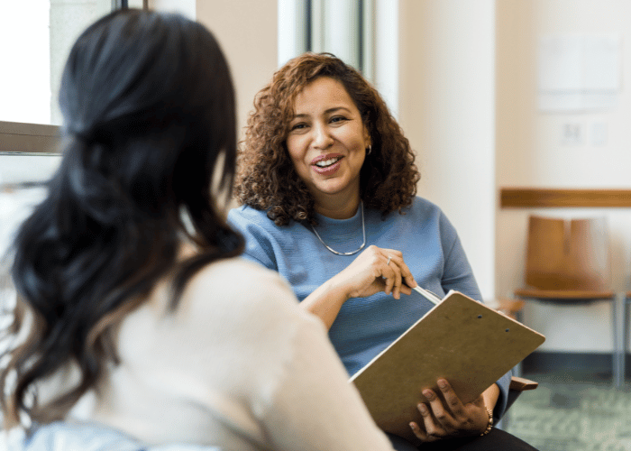 HR supporting a leader