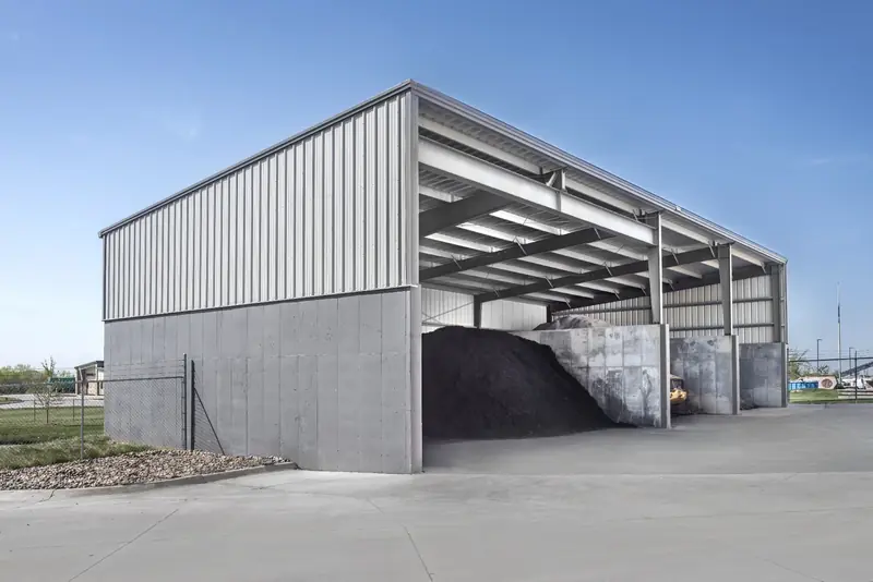 Exterior view of the H&H Lawn aggregate storage facility built by Midwest Erectors