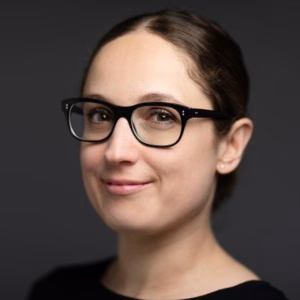 Portrait photo of Esra Celebi