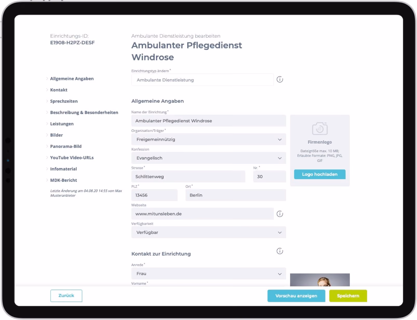 Tablet zeigt ein Formular zur Bearbeitung des Ambulanter Pflegedienst Windrose mit Kontakt- und Adressdaten.