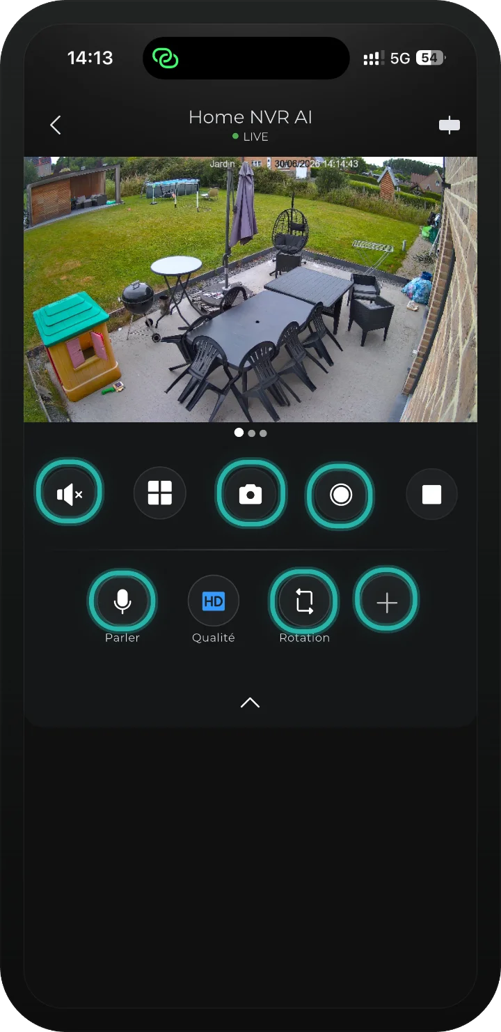 app iRISCO — image de la caméra avec les boutons de fonction Parler, photo, enregistrement, rotation et plus mis en évidence