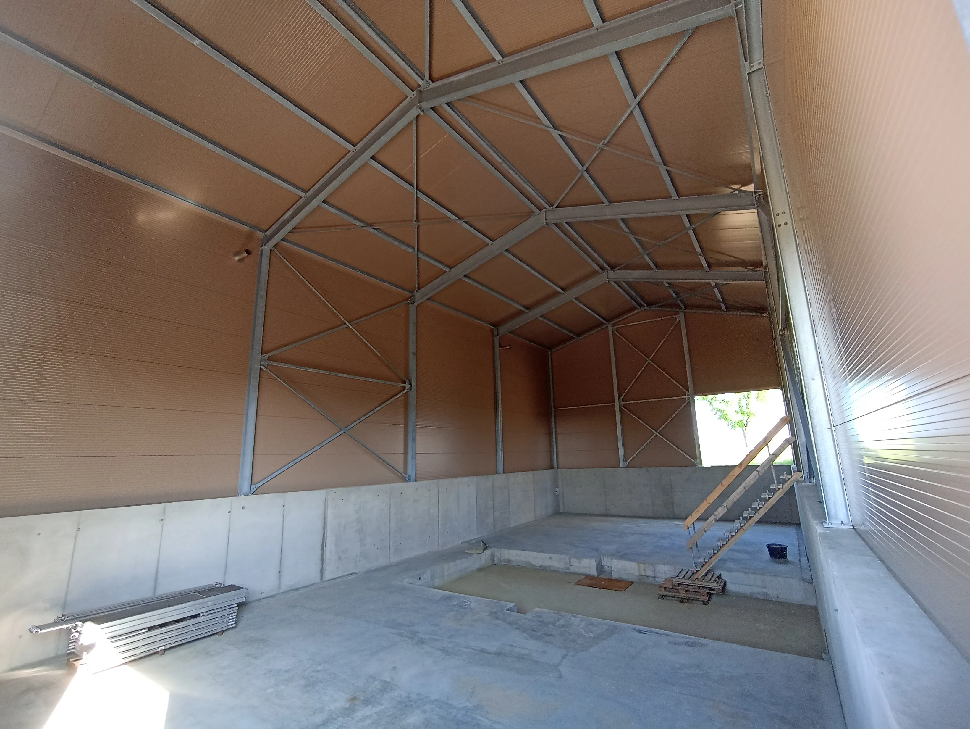 Hallenbau & Gebäude – Projektbeispiel 3 von Metallbau Meier