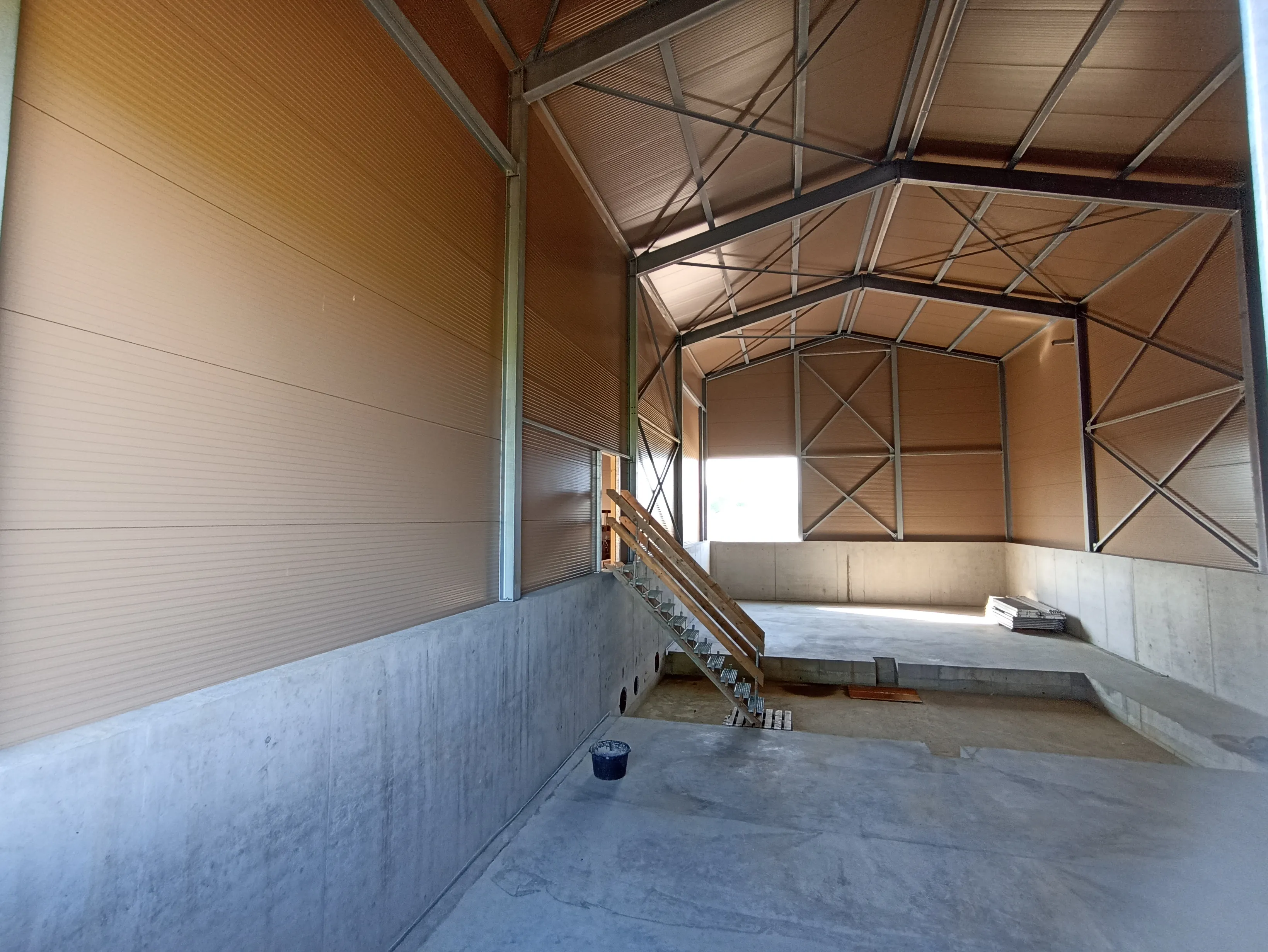 Hallenbau & Gebäude – Projektbeispiel 2 von Metallbau Meier