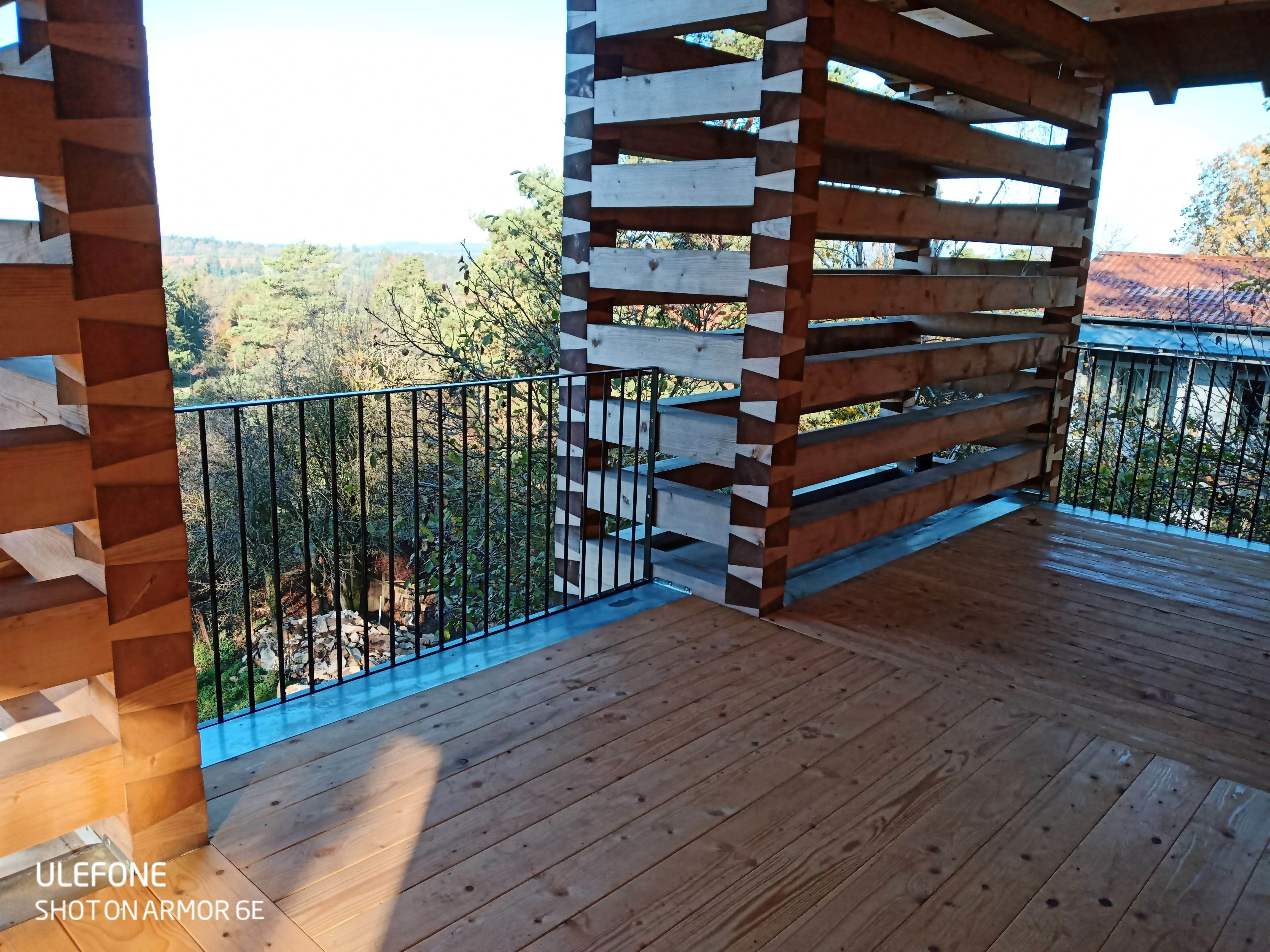 Geländer und Balkon aus Metall von Metallbau Meier