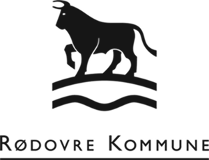 Sort silhuet af en tyr over bølgende linjer med teksten Rødovre Kommune under.