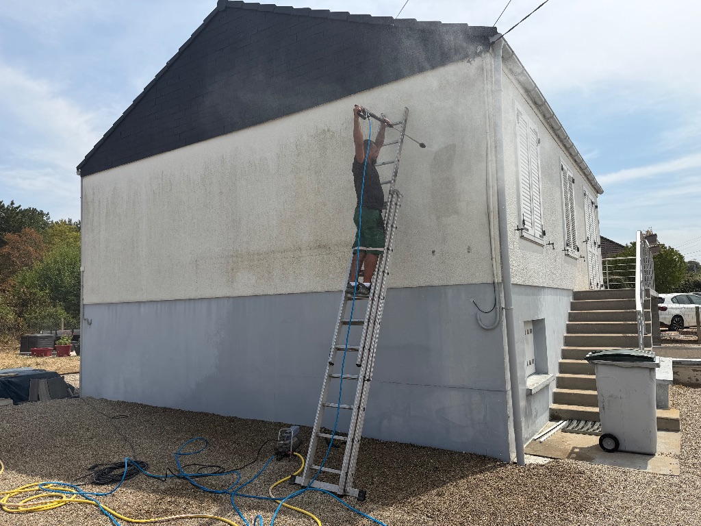 Peinture toiture et façade à Saint-Florent-sur-Cher