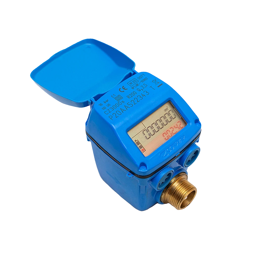 Detalle de la pantalla electrónica del contador CZ3000 con indicador de batería y alarmas.