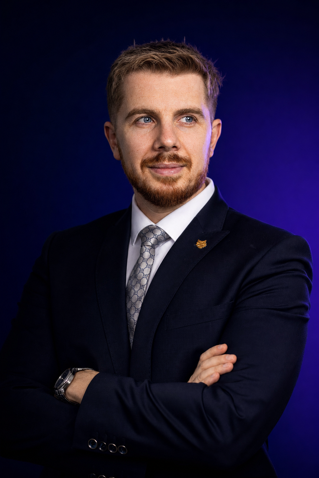 Leader Image