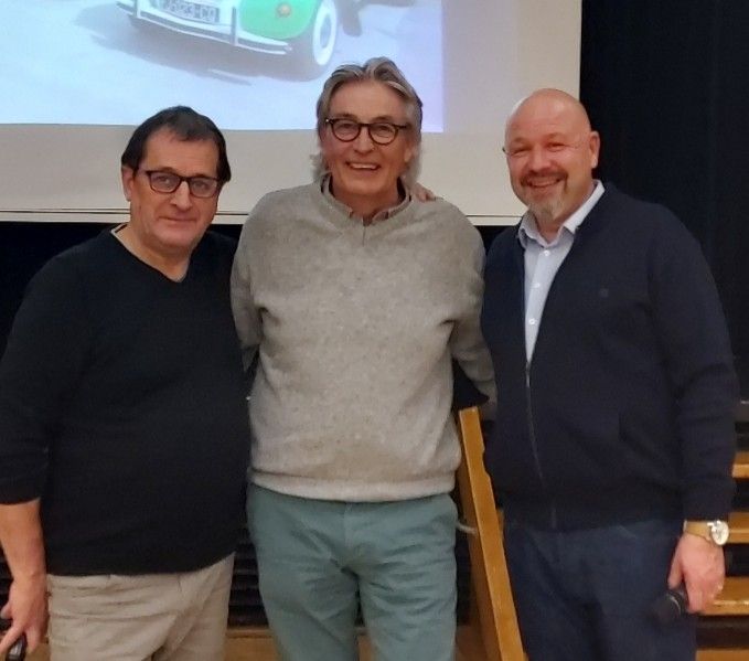 Les membres de l'AVRB réunis lors d'un rassemblement à Bignan
