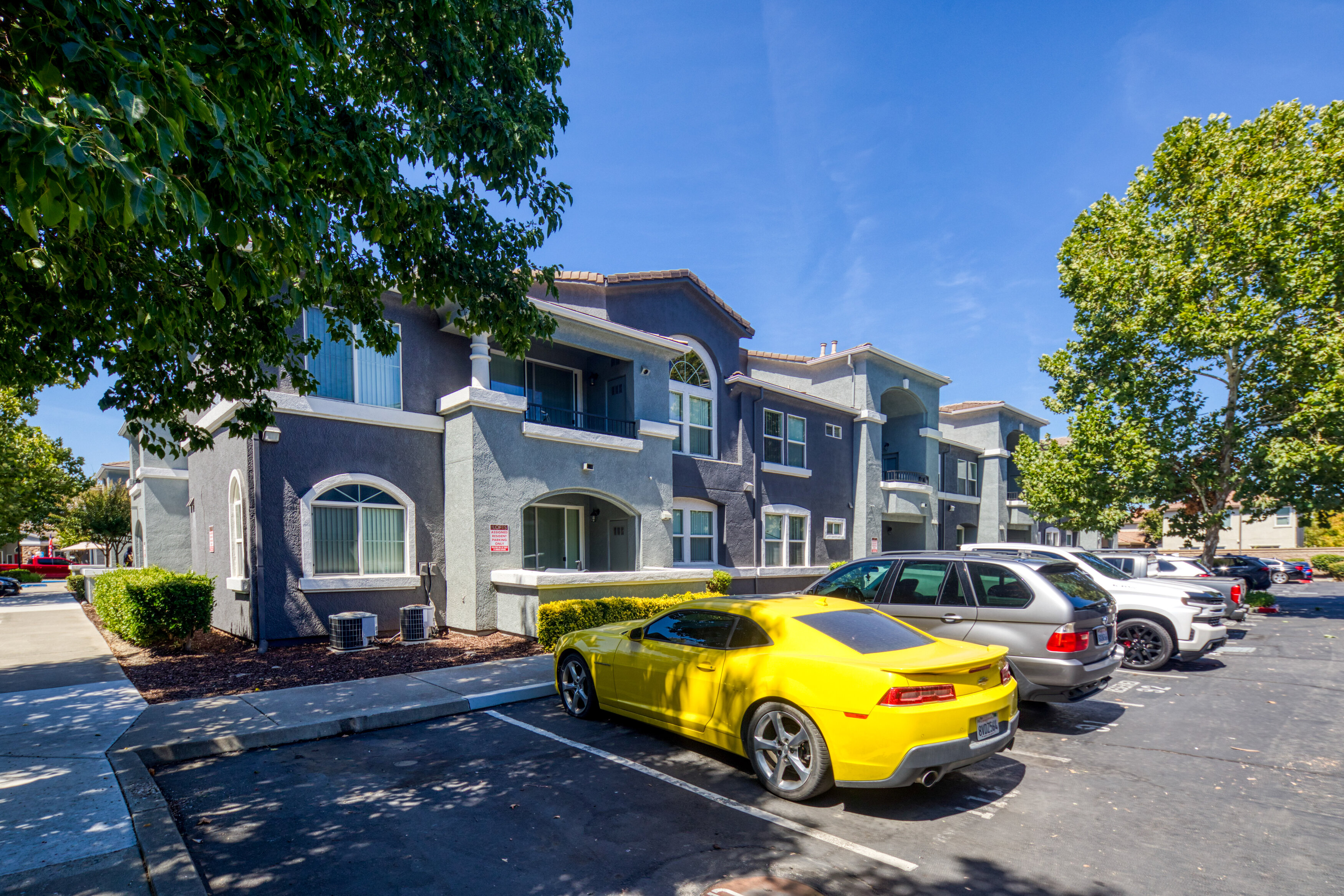 apartment building w parking
