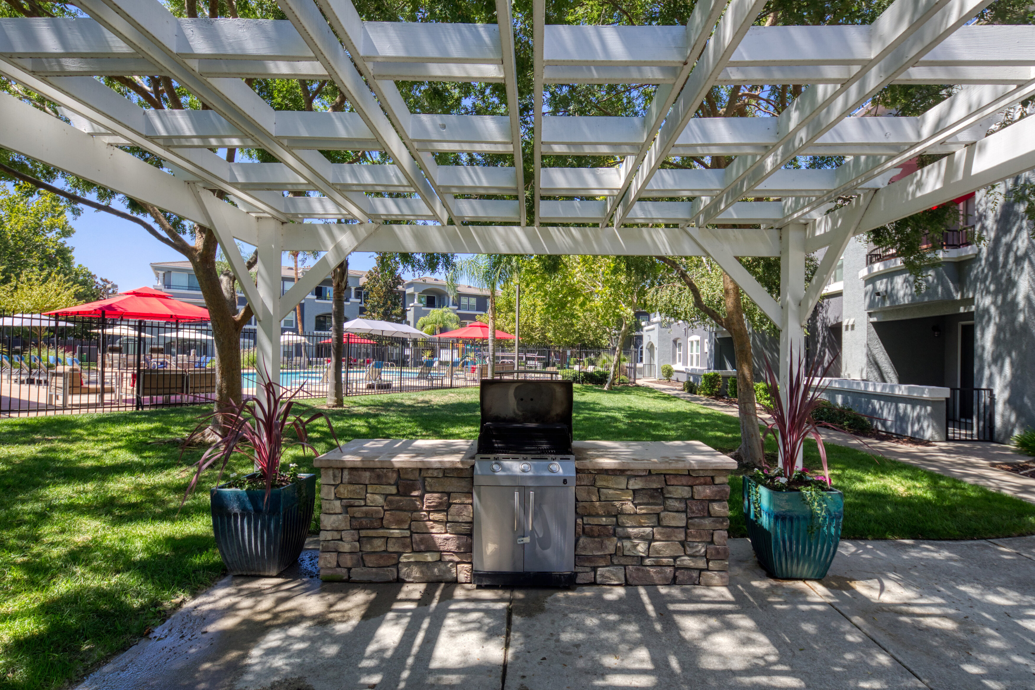 Gazebo with grill 