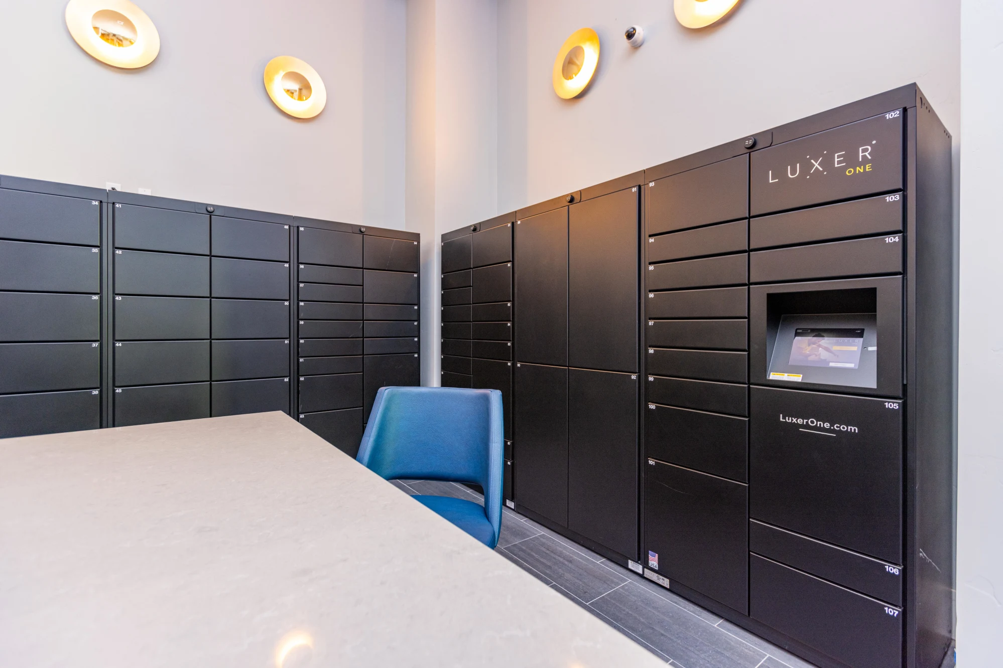Mail lockers