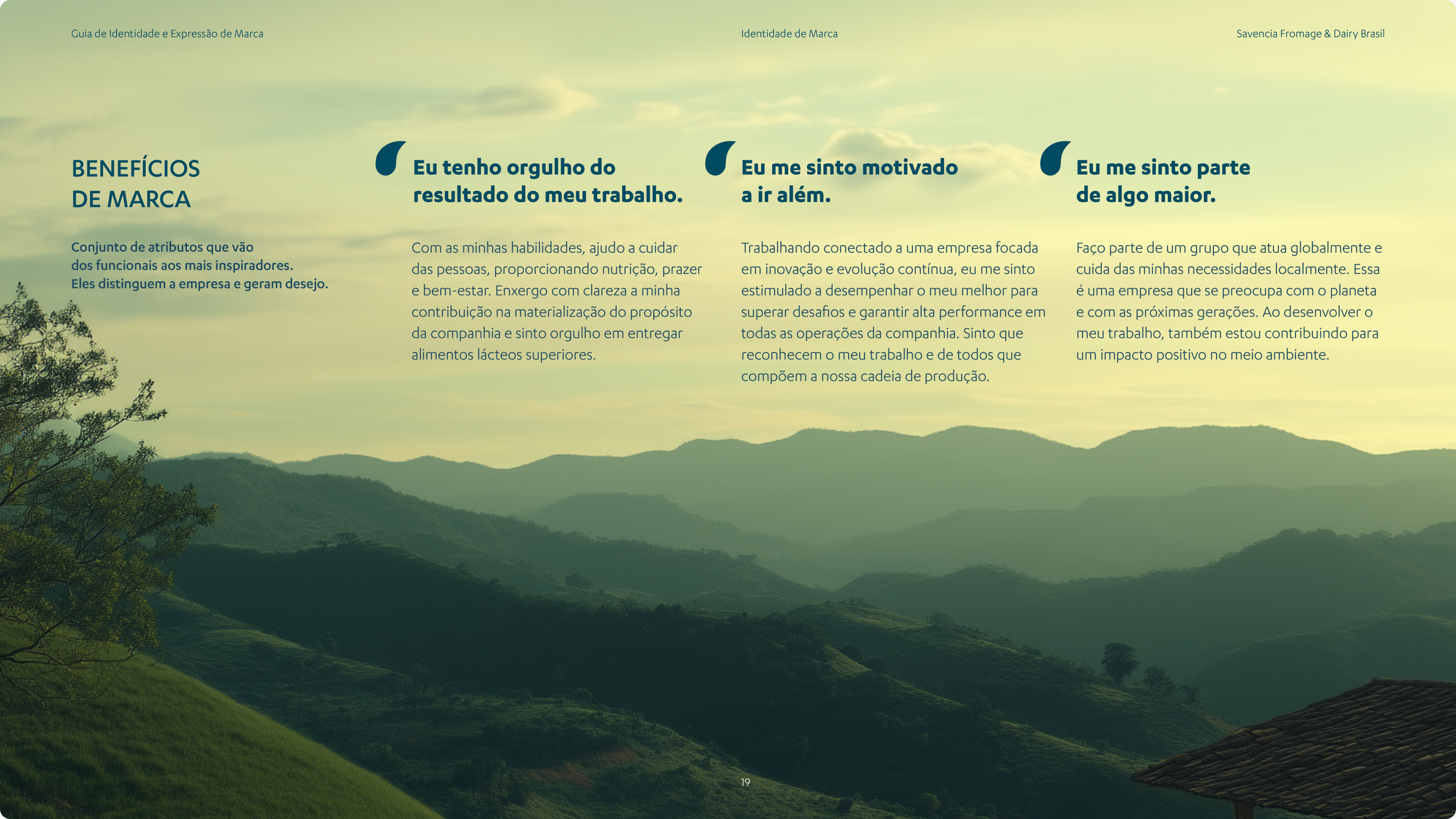 Página de benefícios de marca da Savencia sobre paisagem de montanhas ao entardecer