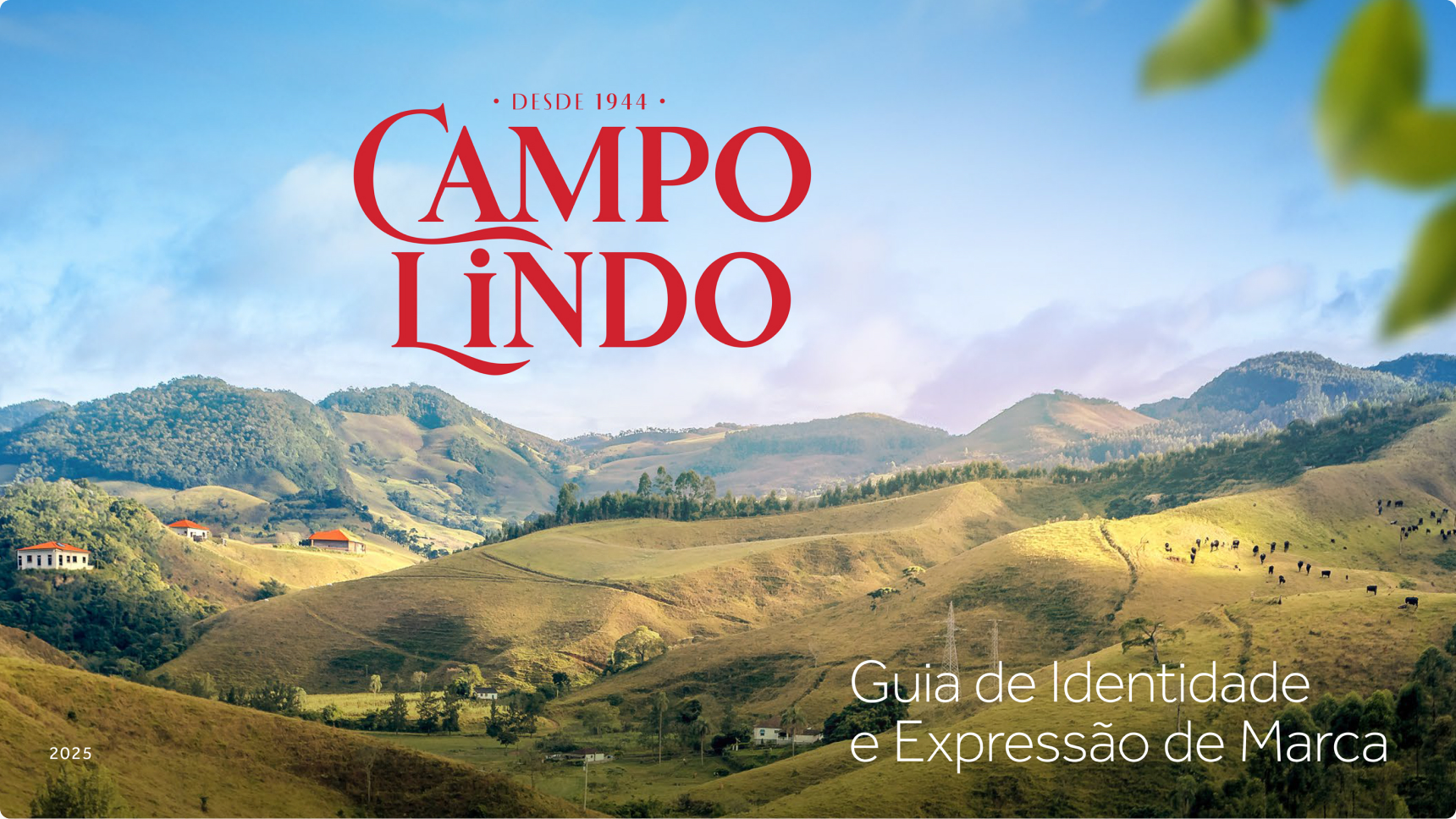 Capa do guia de identidade e expressão de marca Campo Lindo sobre paisagem de montanhas mineiras
