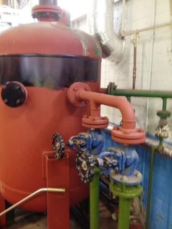 Fluid storage vessel