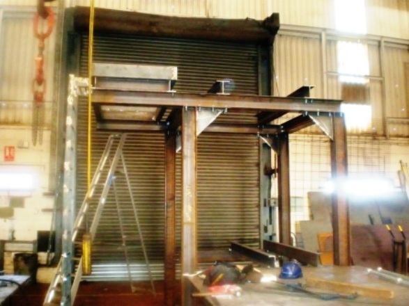 Structural steel and lifting rig