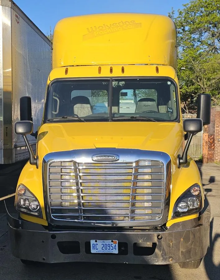 2016 Freightliner Cascadia Unit 2161 - rear view