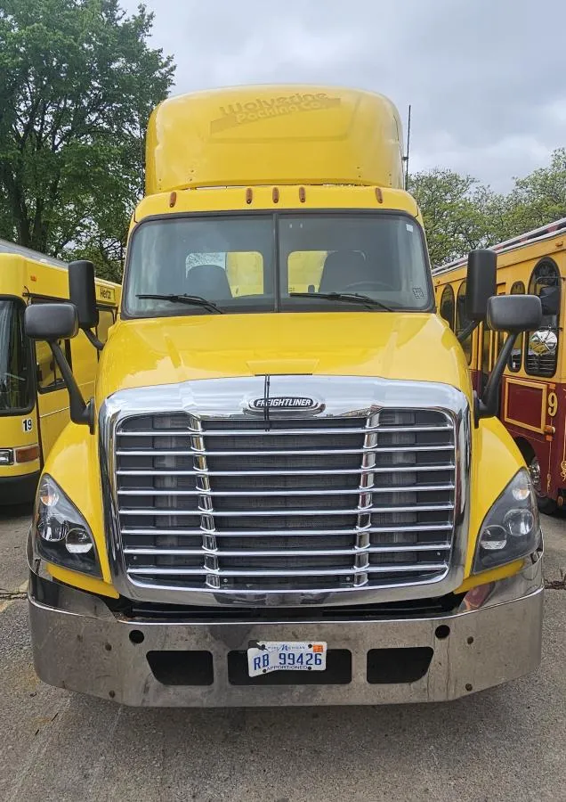 2016 Freightliner Cascadia Unit 2163 - rear view