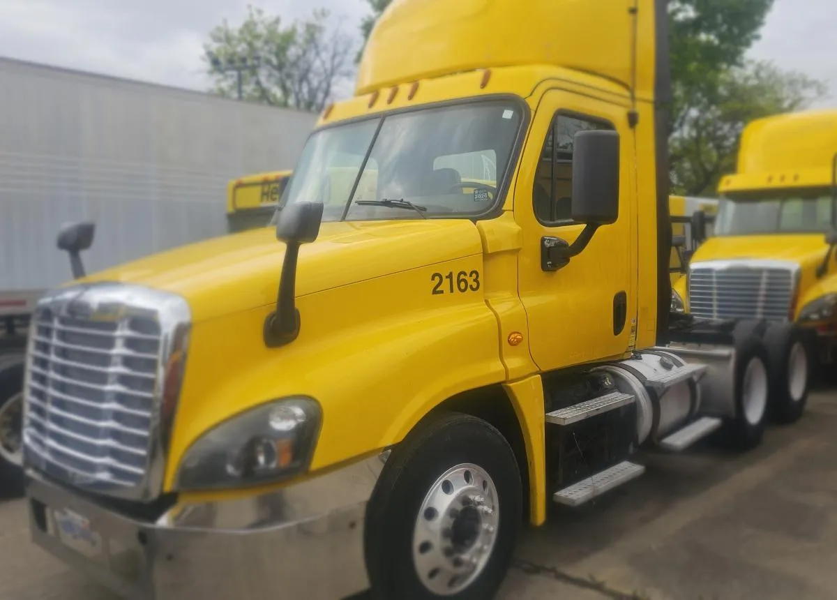 2016 Freightliner Cascadia Unit 2163 - chassis detail