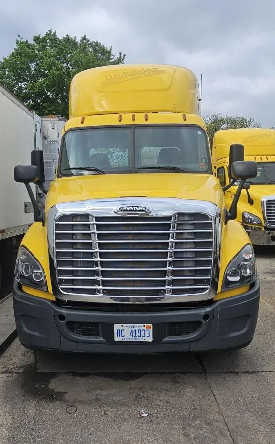 2016 Freightliner Cascadia Unit 2166 - driver side exterior