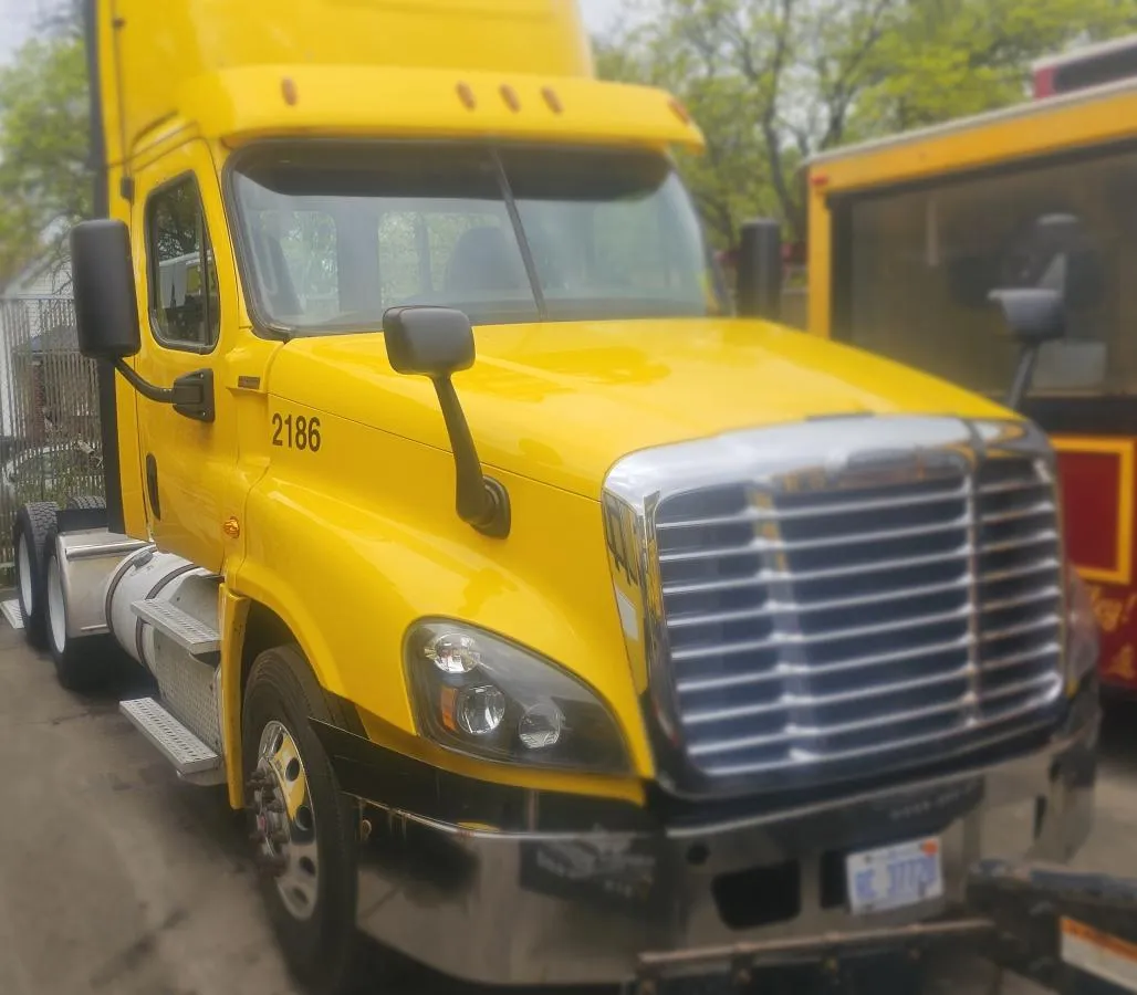2018 Freightliner Cascadia Unit 2186 - rear view