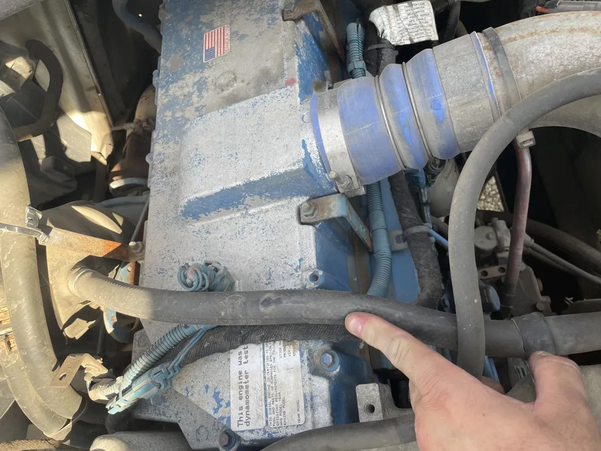 2005 International 4300 Boom Truck - crane controls
