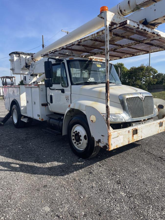 2005 International 4300 Boom Truck - driver side exterior