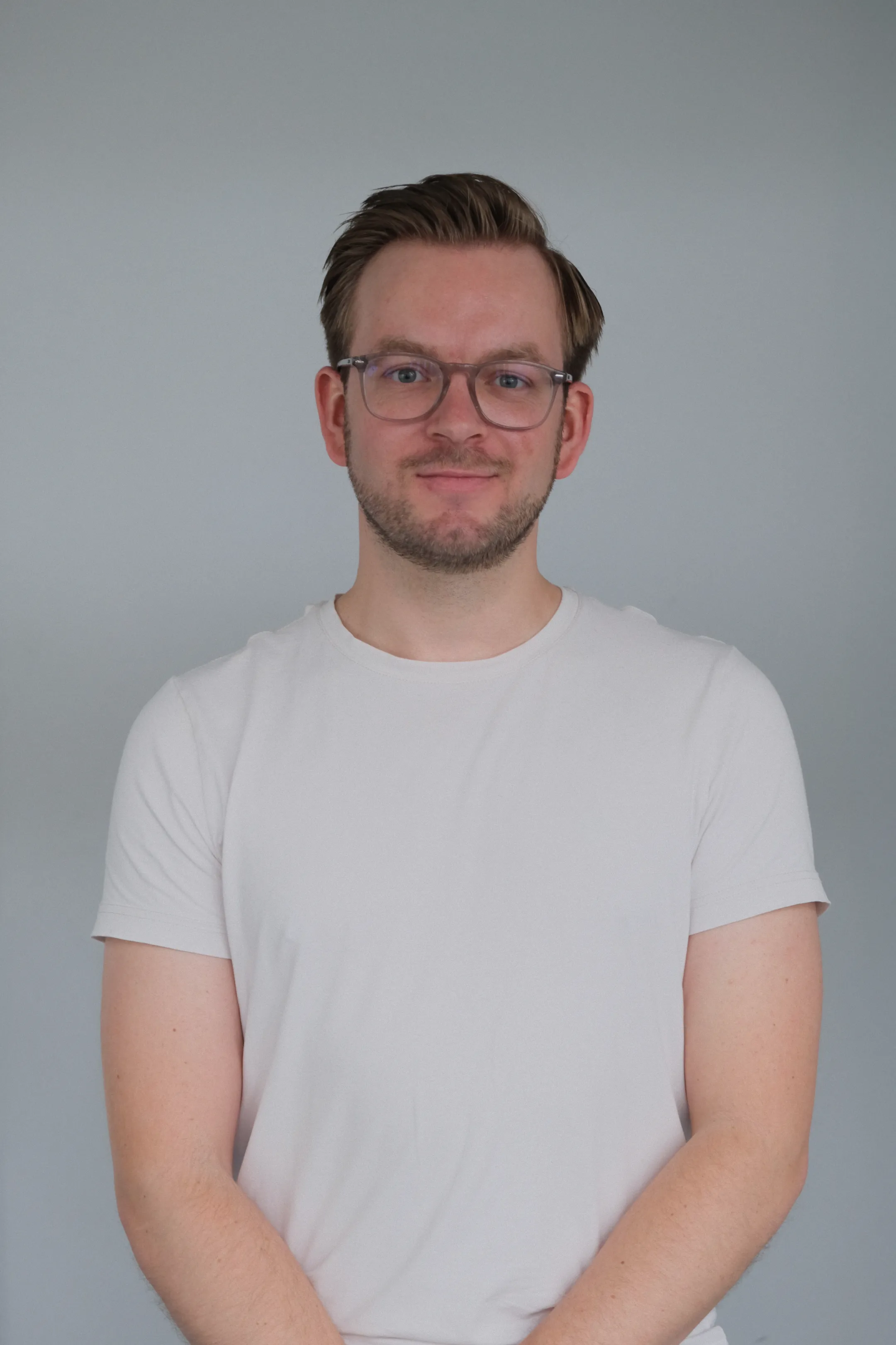 Porträt eines Atira-Teammitglieds