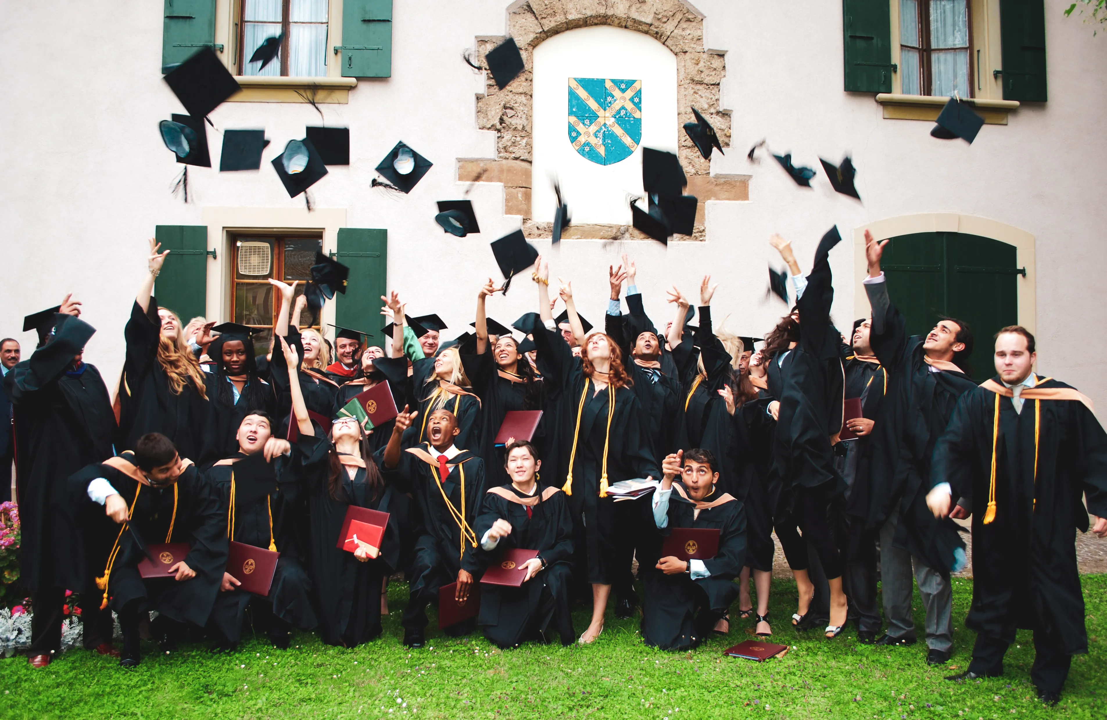 AUS alumni at a graduation ceremony