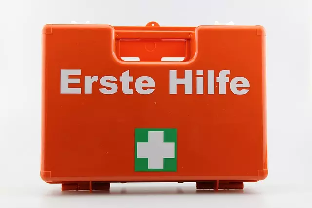 Um die Prüfplaketten UVV zu erhalten, muss ein Erste Hilfe Kasten vorhanden sein.
