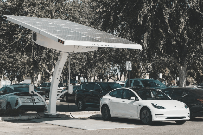 Eine Solar-Ladestation