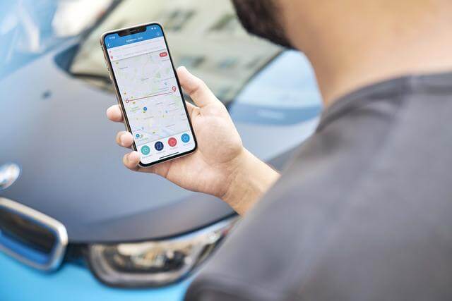 Vimcar Fahrtenbuch auf Smartphone geöffnet