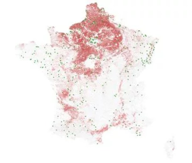 Carte des communes 4 fleurs superposées aux parcelles agricoles à fort IFT.