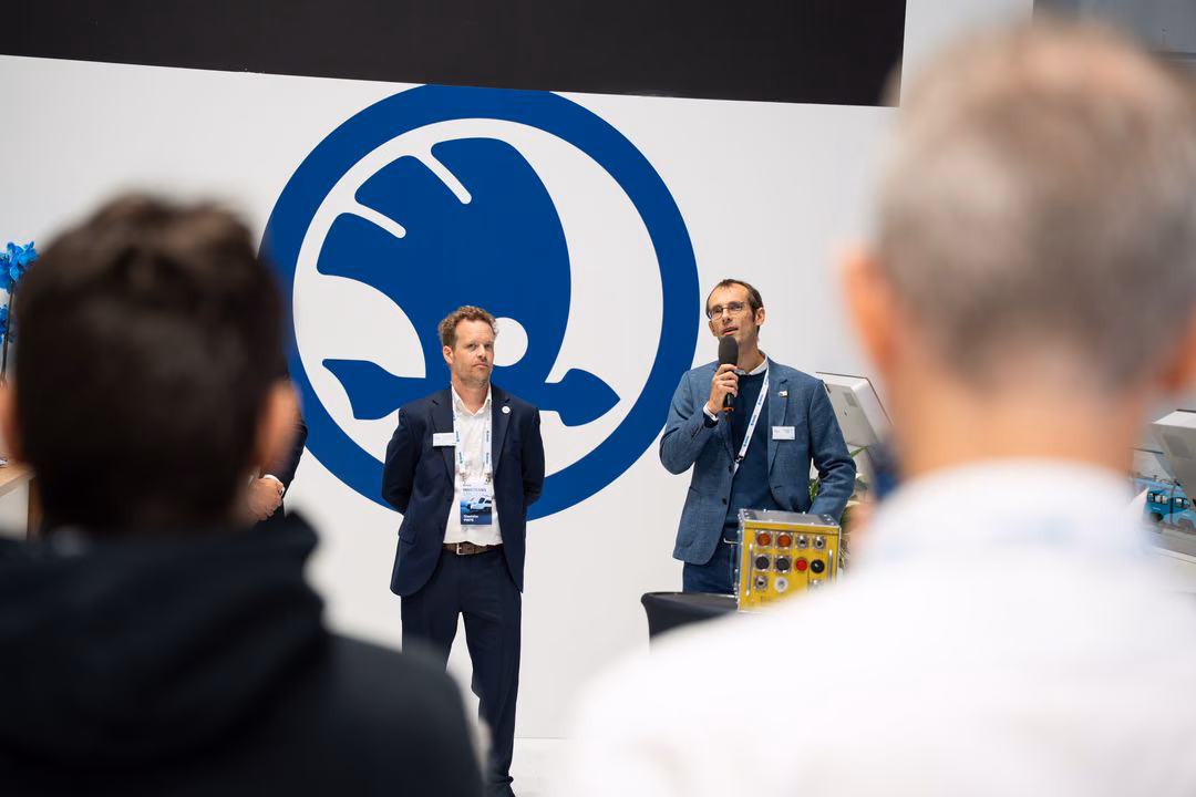 Presenting the PZB train protection app on the Škoda Group stand at InnoTrans 2026