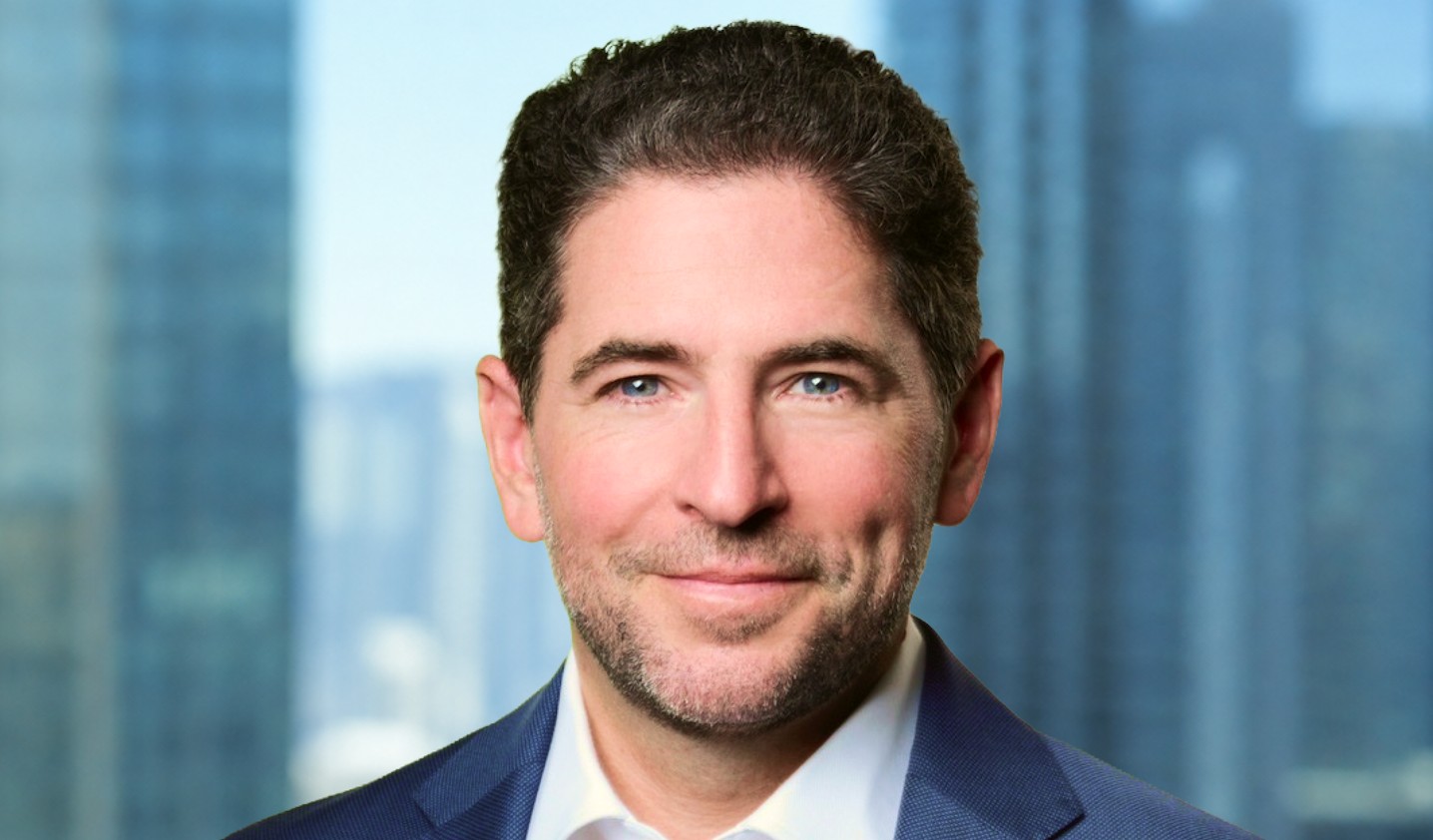 Portrait of Larry De Maria, Senior Vice President of Investor Relations & Capital Markets