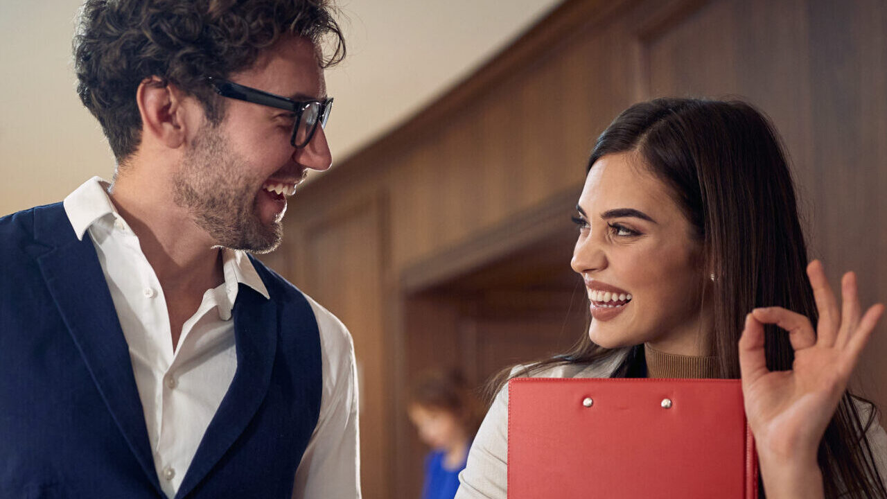 Creating a Winning Onboarding Experience to Retain Hotel Employees – Hireology
