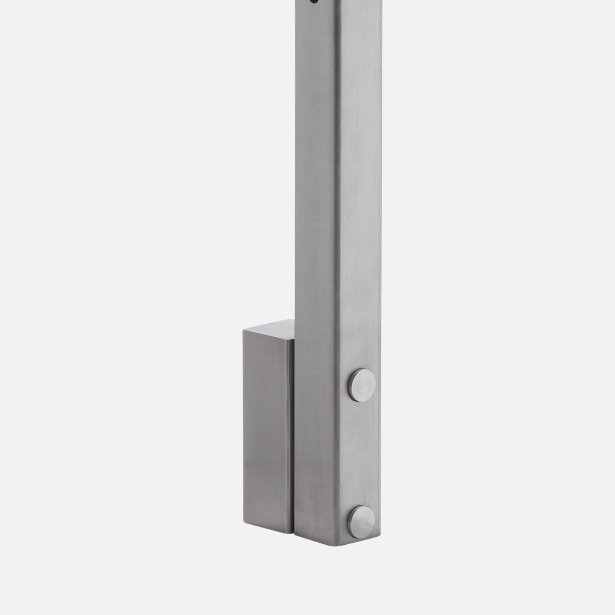 Slim side mount bump out Signature post