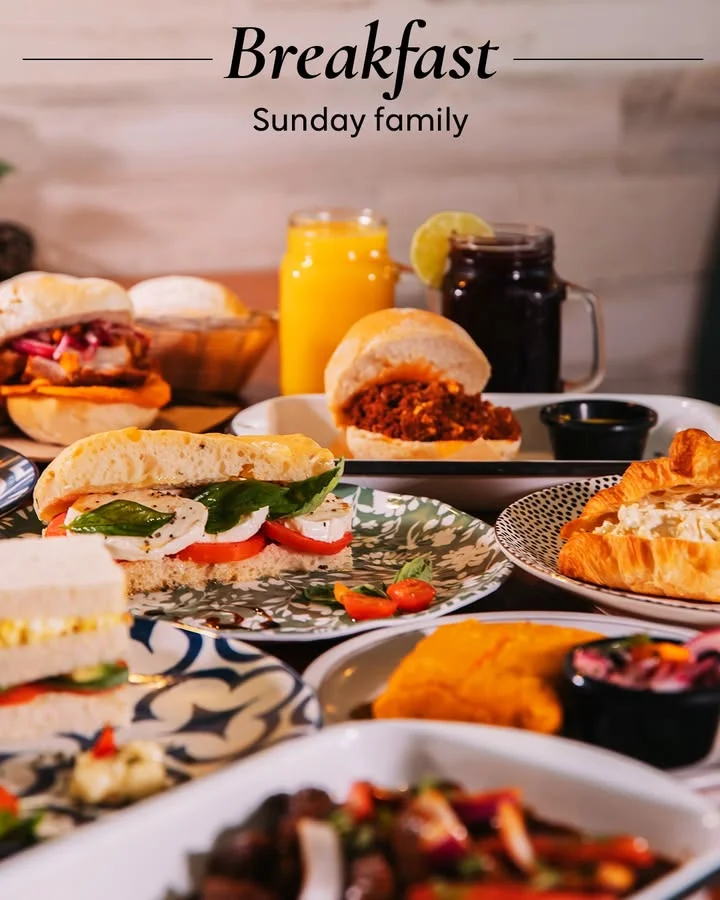 Weekend brunch table at La Piccolina